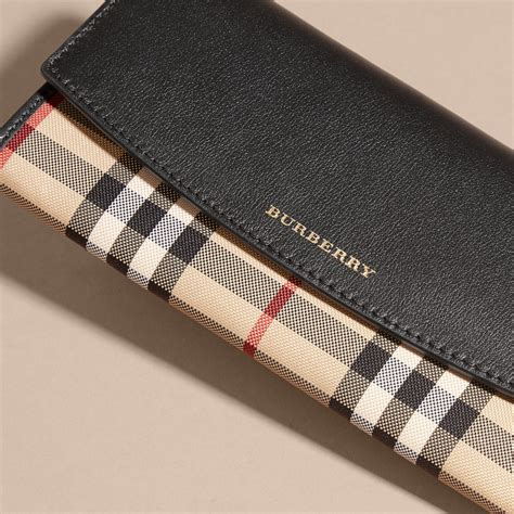 Burberry wallet women